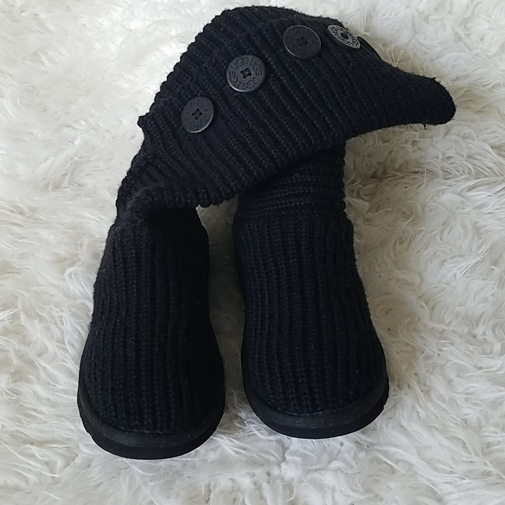 UGG BOOTS AUTHENTIC